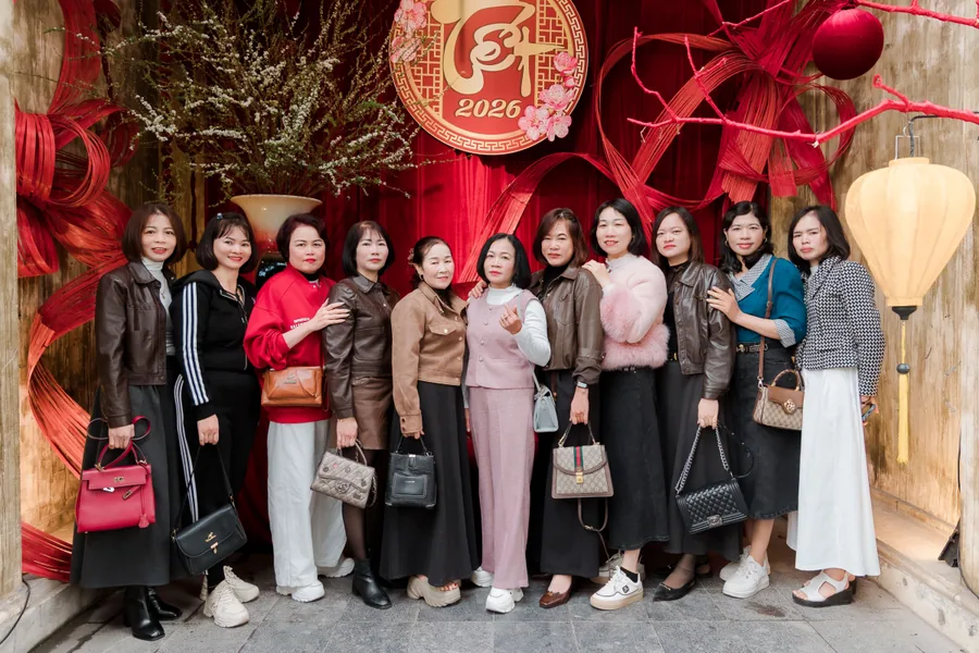 Nhân công tại xưởng Onosfactory